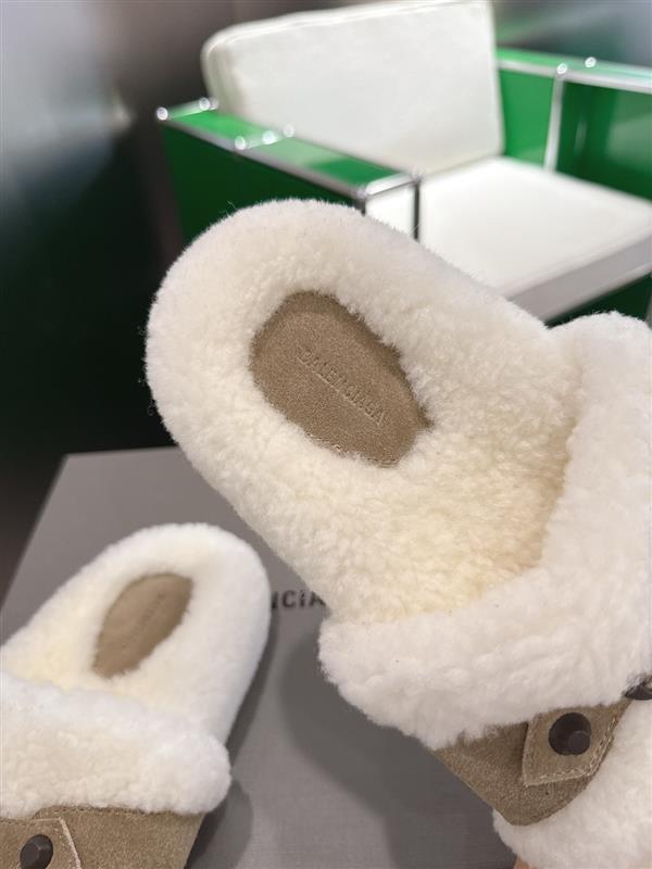 2025112818446870 250